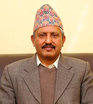 गिरिराज  मणी  पोखरेल